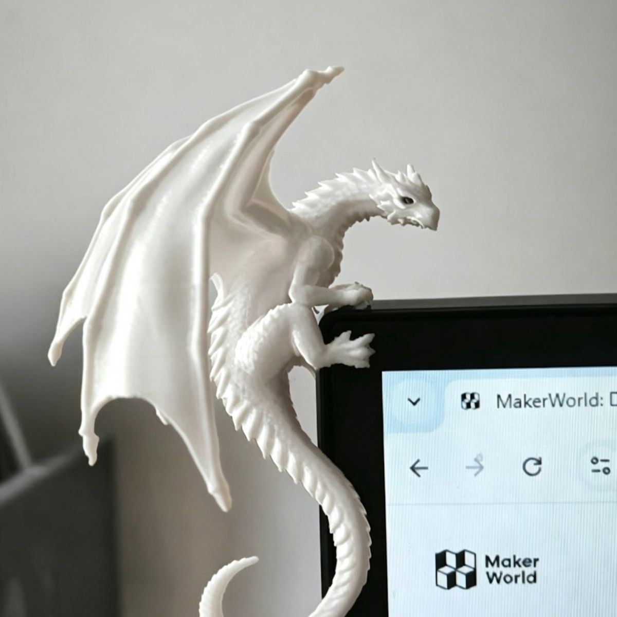 Statuetta di Drago Rilassato p - Esports Gaming Setup recensione e prezzo