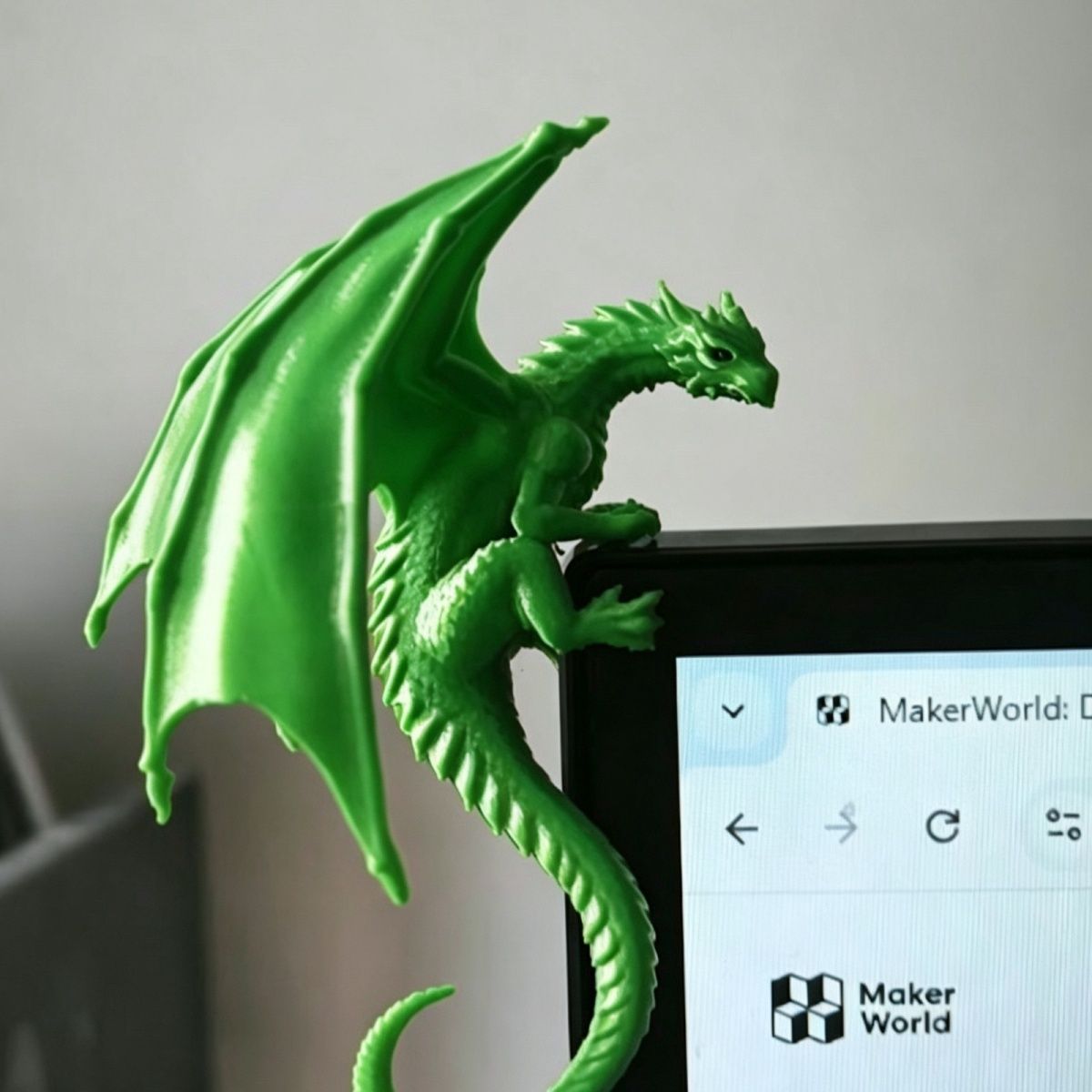 Statuetta di Drago Rilassato p - Esports Gaming Setup recensione e prezzo